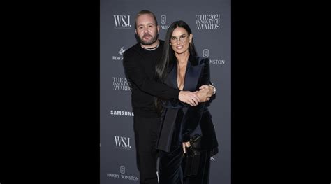 Demi Moore, look esplosivo sul red carpet: a 58 anni sfila  .